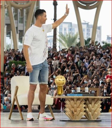 Cristiano Ronaldo को खेलने का मौका नहीं मिल रहा था