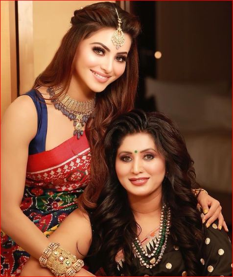 urvashi-rautelas-mother-mira-rautela-has-left-her-daughter-behind-in-terms-of-beauty